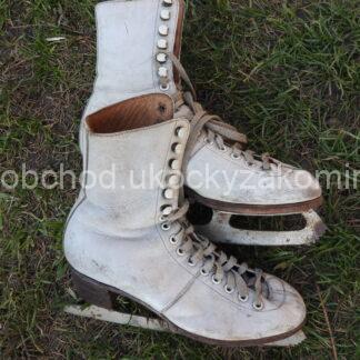 Dámské staré brusle č.24