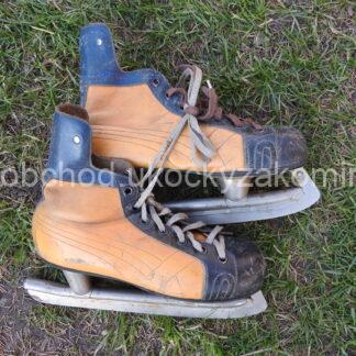 Staré pánské brusle č. 26